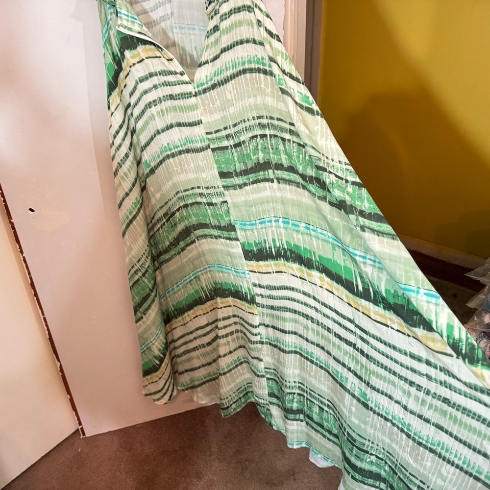 New 12th Tribe Mint Green and White Abstract Print Maxi Dress - Picture 8 of 16